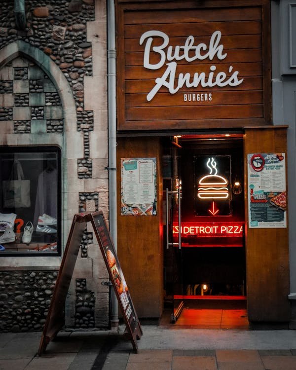 10 conseils pour sélectionner le meilleur porte menu de restaurant