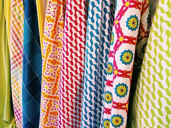 Toile de jouy : élégance et tradition pour votre table